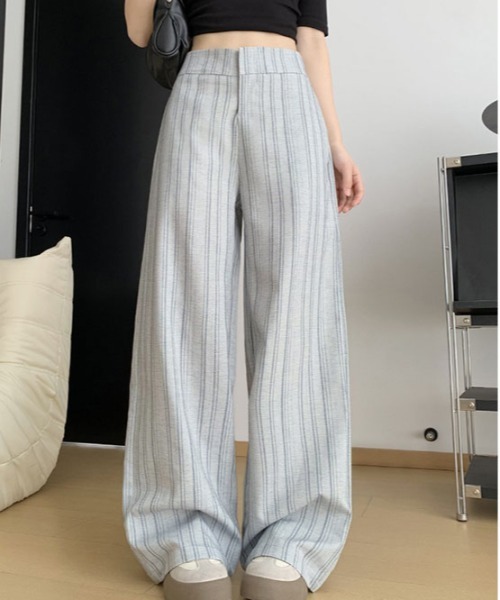 &soiree(アンドソワレ)の「ランダムストライプワイドスラックス(スラックス・レディース・グレー/ブラック/ベージュ・X-LARGE/LARGE/MEDIUM/SMALL)」の2枚目の写真