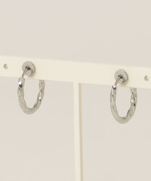 tunee(チュニー)の「【456876】メンズツイストイヤリング/ペア(RZ)(イヤリング・メンズ・シルバー・M/S)」の7枚目の写真