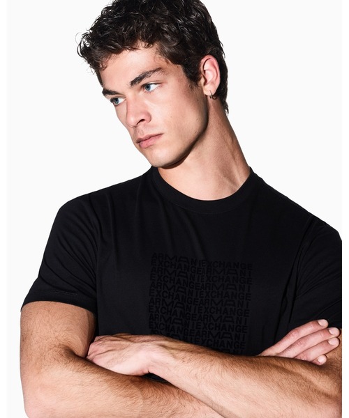 ARMANI EXCHANGE(アルマーニエクスチェンジ)の「【A|X アルマーニ エクスチェンジ】フロッキーロゴ レギュラーフィット 半袖クルーネックTシャツ/REGULAR(Tシャツ/カットソー・メンズ・ブラック・X-SMALL/X-LARGE/SMALL/MEDIUM/LARGE)」の4枚目の写真