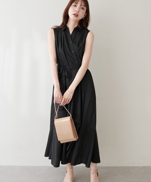 natural couture(ナチュラルクチュール)の「アシンメトリーヘムシャツワンピース(シャツワンピース・レディース・ブラック/ネイビー/イエロー/ブルー・FREE)」の6枚目の写真