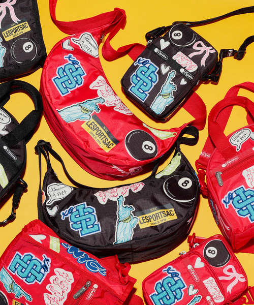 LeSportsac(レスポートサック)の「PW SMALL HOBO パッチワークブラックSMアジャストホーボー(ショルダーバッグ・レディース・ブラック・FREE)」の10枚目の写真