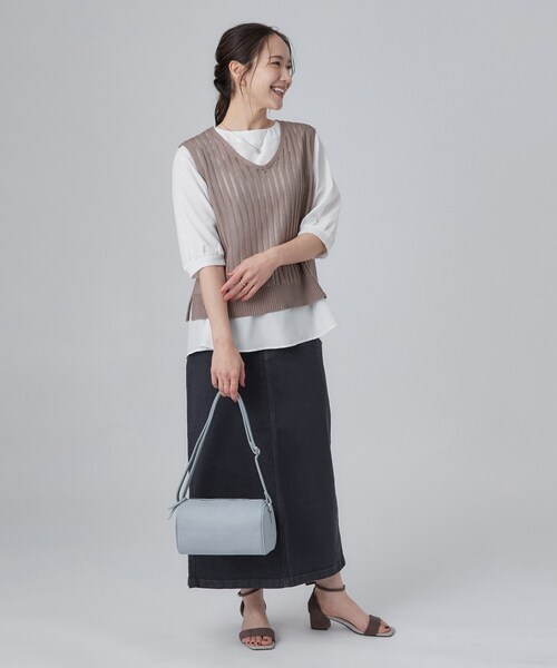SHOO・LA・RUE(シューラルー)の「ボックスショルダーバッグ(ショルダーバッグ・レディース・ブルー/ブラック/シルバー・00)」の9枚目の写真