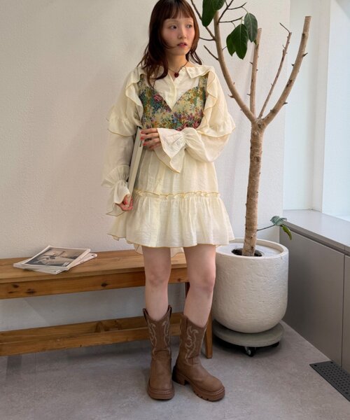 w closet(ダブルクローゼット)の「ビッグ衿フリルミニワンピース(シャツ/ブラウス・レディース・ピンク/ブルー/アイボリー・FREE)」の8枚目の写真