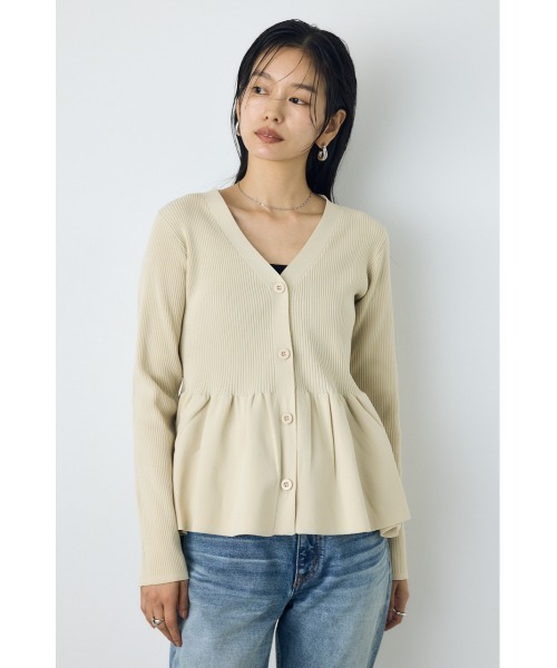 AZUL by moussy(アズールバイマウジー)の「【大人気♪】ペプラムカーディガン 秋服 冬服 ウエストカバー 体系カバー 長袖 ニットトップス(カーディガン/ボレロ・レディース・ブラック/ボルドー/アイボリー・FREE)」の4枚目の写真