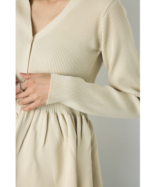 AZUL by moussy(アズールバイマウジー)の「【大人気♪】ペプラムカーディガン 秋服 冬服 ウエストカバー 体系カバー 長袖 ニットトップス(カーディガン/ボレロ・レディース・ブラック/ボルドー/アイボリー・FREE)」の11枚目の写真