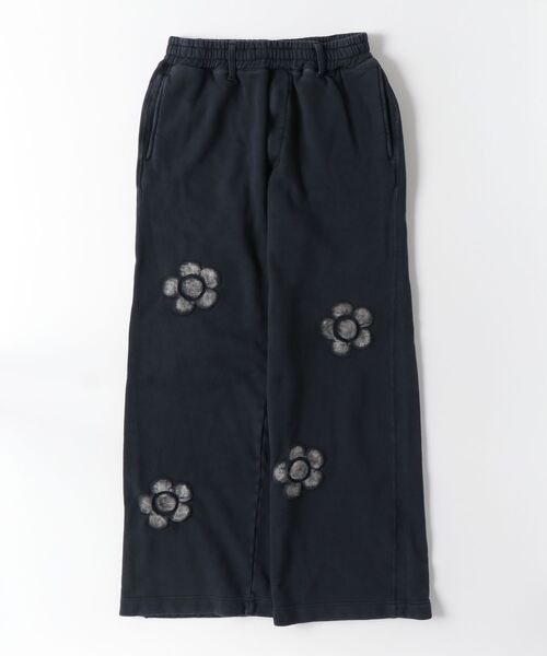 amok(アモク)の「amok/アモク/3D FLOWER PANTS(スウェットパンツ・メンズ・ブラック・M)」の1枚目の写真