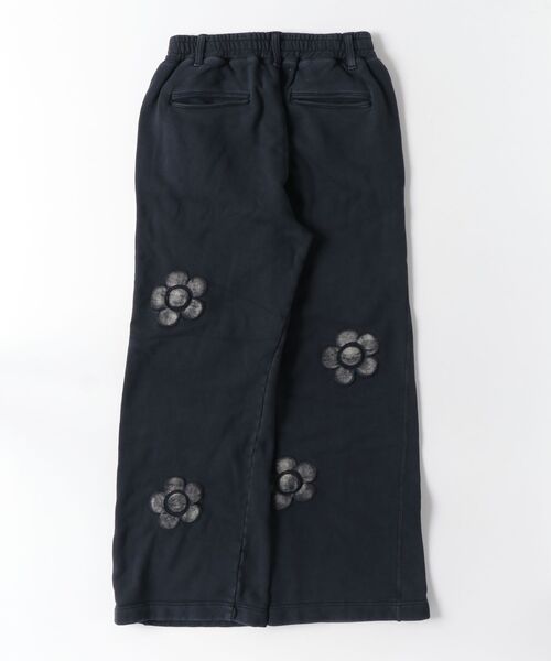 amok(アモク)の「amok/アモク/3D FLOWER PANTS(スウェットパンツ・メンズ・ブラック・M)」の2枚目の写真