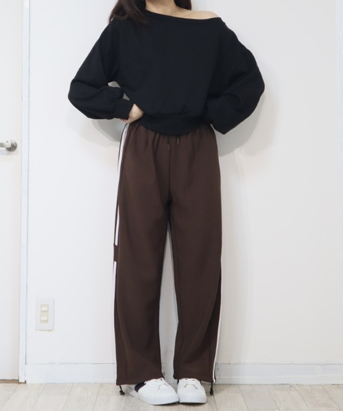DISKEEN SURE(ディスキーンシュアー)の「今期大本命のトラックパンツ!サイドライン入りジャージタッチワイドパンツ(その他パンツ・レディース・キャメル/ブラック/ブラウン/グレー・FREE)」の15枚目の写真