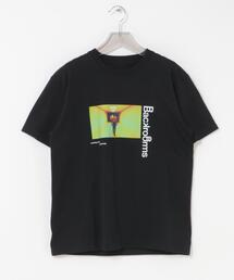 URBAN RESEARCH（アーバンリサーチ）の「URBAN RESEARCH×Backrooms×A24　INTO THE FLIPSIDE T-SHIRTS（Tシャツ/カットソー）」