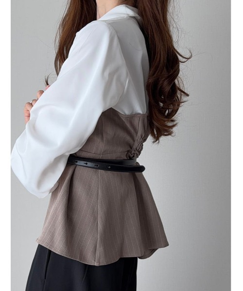 fifth(フィフス)の「【cestmignon_mauセレクト】ペプラムドッキングブラウス(シャツ/ブラウス・レディース・チャコールグレー/ベージュ・M)」の6枚目の写真