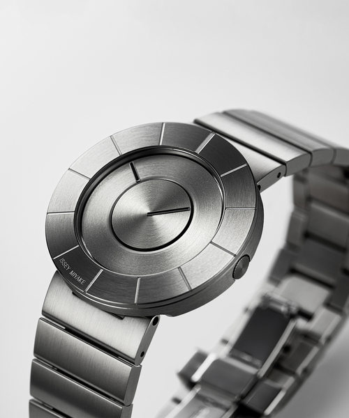 ISSEY MIYAKE（イッセイミヤケ）の「Web限定 ISSEY MIYAKE TO NY0N001 Silver（アナログ腕時計・レディース・シルバー・FREE）」の4枚目の写真