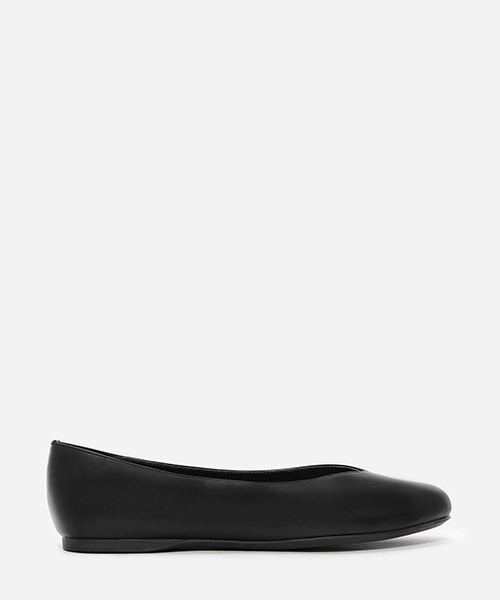 CHARLES & KEITH（チャールズ & キース）の「Vパンプス / V PUMPS（バレエシューズ・レディース・グレー/バーガンディー/ブラック・23cm/23.5cm/24cm/22.5cm/25cm）」の2枚目の写真