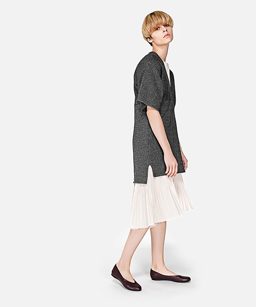 CHARLES & KEITH（チャールズ & キース）の「Vパンプス / V PUMPS（バレエシューズ・レディース・グレー/バーガンディー/ブラック・23cm/23.5cm/24cm/22.5cm/25cm）」の14枚目の写真
