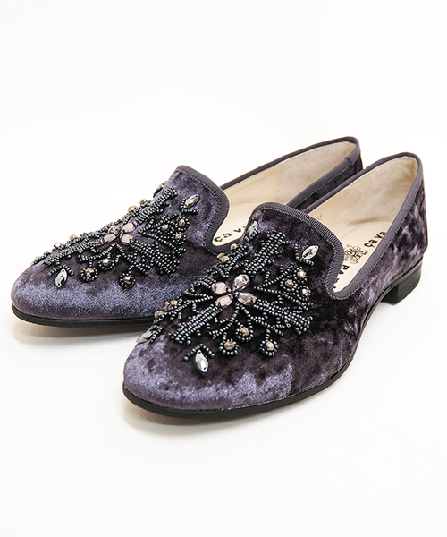 cava cava(サヴァサヴァ)の「◆ cavacava (サヴァサヴァ) ◆ オペラフラットシューズ 1320075(パンプス・レディース・グレー/ブラック/グレイッシュベージュ・23.0cm/23.5cm/24.5cm/24.0cm/22.5cm)」の4枚目の写真