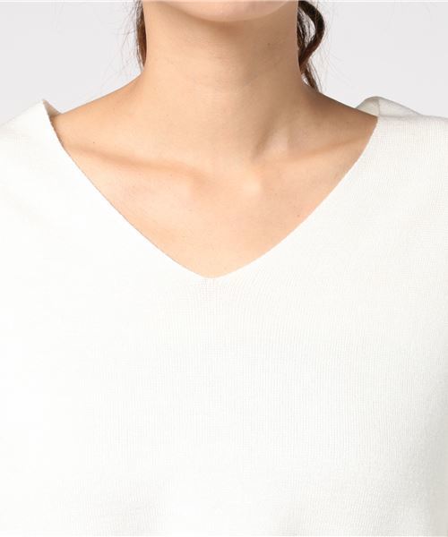 ivory court(アイボリーコート)の「Vネックミラノプルオーバー(マシンウオッシュ可)◆(ニット/セーター・レディース・ブラック/グレー/ホワイト/ブラウン/ボルドー・FREE)」の8枚目の写真