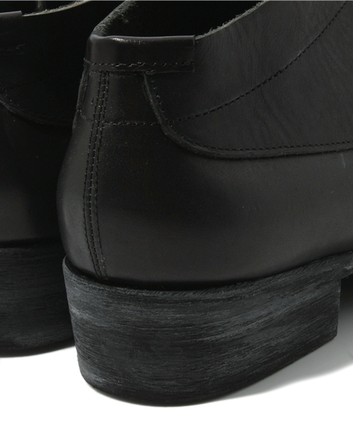 OURET(オーレット)の「OIL BACCHETTA SUEDE COMBI CHUKKA BOOTS(ブーツ・メンズ・ブラック/グレー系その他・41/42)」の9枚目の写真