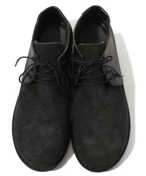 OURET(オーレット)の「OIL BACCHETTA SUEDE COMBI CHUKKA BOOTS(ブーツ・メンズ・ブラック/グレー系その他・41/42)」の10枚目の写真