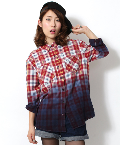 WEGO（ウィゴー）の「WEGO/グラデーションチェックシャツ（シャツ/ブラウス・レディース・グリーン/ブルー/レッド・FREE）」の3枚目の写真