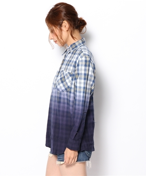 WEGO（ウィゴー）の「WEGO/グラデーションチェックシャツ（シャツ/ブラウス・レディース・グリーン/ブルー/レッド・FREE）」の5枚目の写真