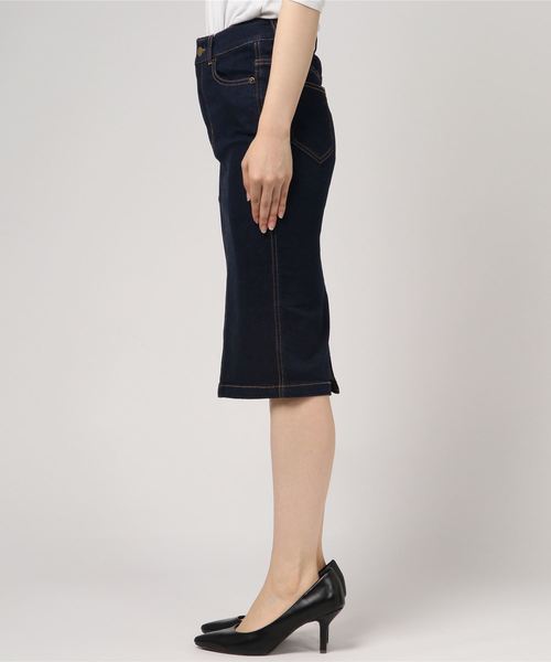 N.(N. Natural Beauty Basic)(エヌエヌナチュラルビューティーベーシック)の「【追加生産】ベーシックデニムタイトスカート(デニムスカート・レディース・ネイビー・MEDIUM/SMALL)」の2枚目の写真