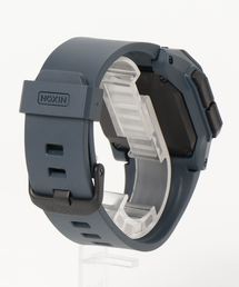 NIXON（ニクソン）の「THE REGULUS（デジタル腕時計）」 - WEAR