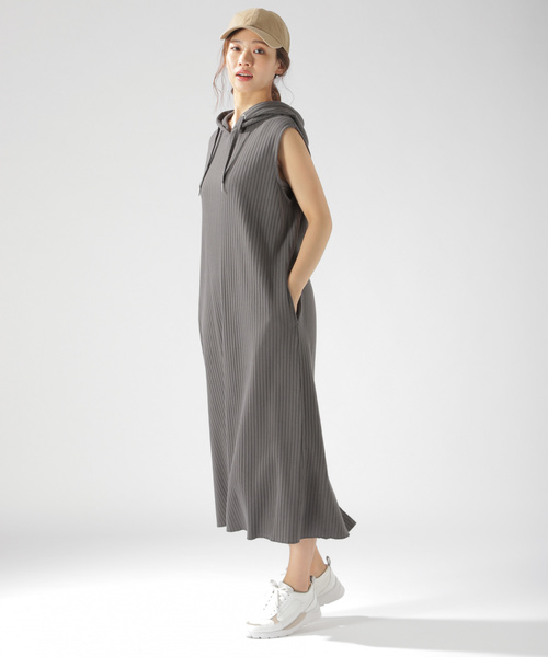 BAYFLOW（ベイフロー）の「フードツキリブワンピース（ワンピース・レディース・ベージュ/ブルー/チャコール・FREE）」の2枚目の写真