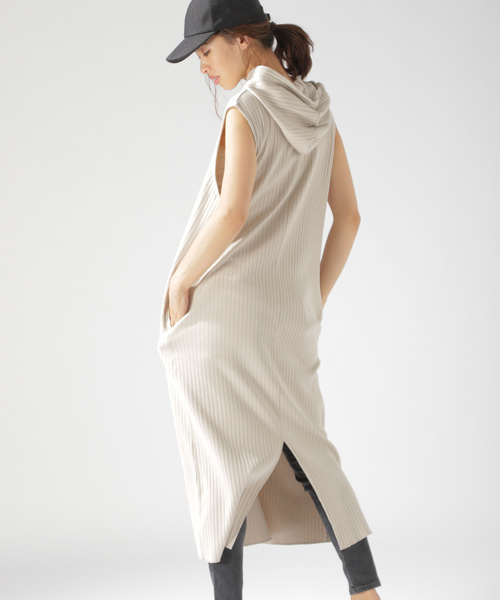 BAYFLOW（ベイフロー）の「フードツキリブワンピース（ワンピース・レディース・ベージュ/ブルー/チャコール・FREE）」の15枚目の写真