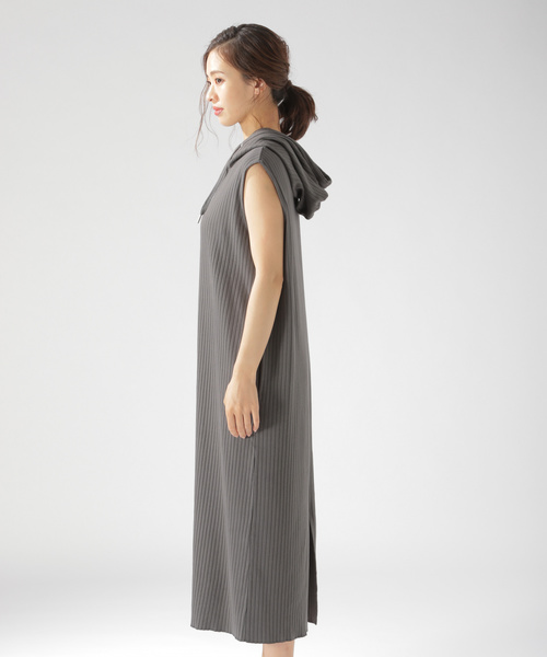 BAYFLOW（ベイフロー）の「フードツキリブワンピース（ワンピース・レディース・ベージュ/ブルー/チャコール・FREE）」の8枚目の写真