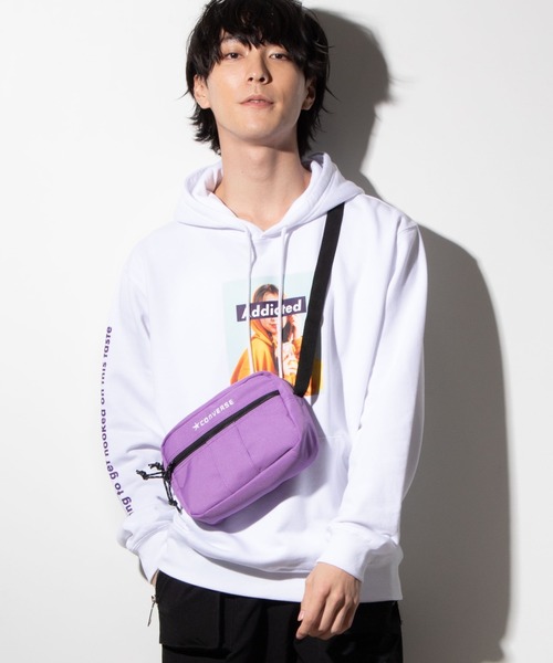 CONVERSE(コンバース)の「∴WEGO/CONVERSE 別注ロゴスクエアショルダーバッグ(ショルダーバッグ・メンズ・ブラック/ブルー系その他/ライトピンク/ライトパープル/ベージュ・FREE)」の5枚目の写真
