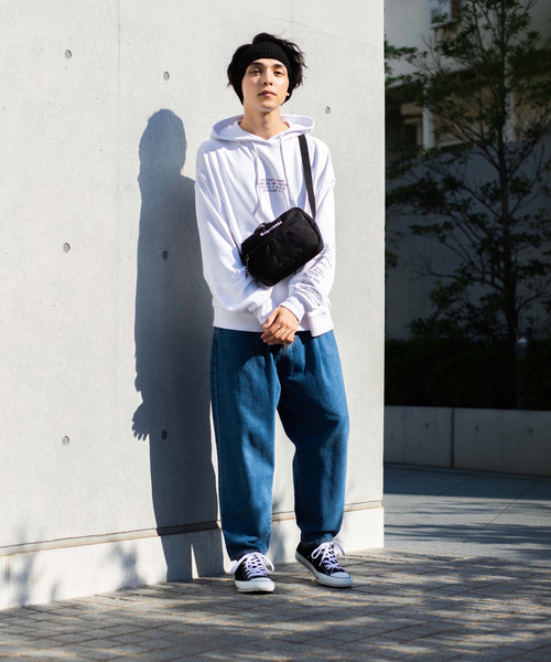 CONVERSE(コンバース)の「∴WEGO/CONVERSE 別注ロゴスクエアショルダーバッグ(ショルダーバッグ・メンズ・ブラック/ブルー系その他/ライトピンク/ライトパープル/ベージュ・FREE)」の15枚目の写真