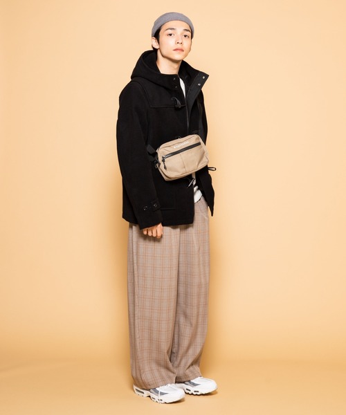 CONVERSE(コンバース)の「∴WEGO/CONVERSE 別注ロゴスクエアショルダーバッグ(ショルダーバッグ・メンズ・ブラック/ブルー系その他/ライトピンク/ライトパープル/ベージュ・FREE)」の22枚目の写真
