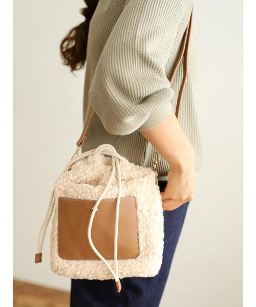 earth music&ecology（アースミュージックアンドエコロジー）の「モコモコボアバッグ＊（ショルダーバッグ・レディース・ベージュ/モカ/ブラック・FREE）」の15枚目の写真