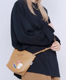 FILA フィラ ×PEANUTS ピーナッツ SNOOPY スヌーピー コラボ スクエア ミニ ショルダーバッグ