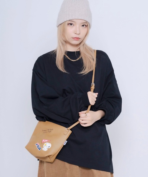 FILA（フィラ）の「FILA フィラ ×PEANUTS ピーナッツ SNOOPY スヌーピー コラボ スクエア ミニ ショルダーバッグ（トートバッグ・レディース・ホワイト/ブラック/ベージュ/ネイビー/ブラック系/ライトグレー/ブラウン・FREE）」の19枚目の写真