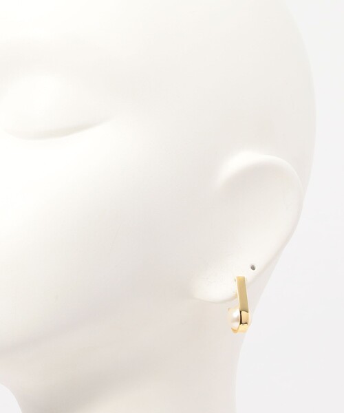 januka×TOMORROWLAND 現行品 3シェルパールピアス 別注】januka×TOMORROWLAND 3シェルパールピアス