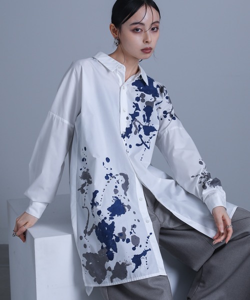 kOhAKU(コハク)の「『スプラッシュペイントシャツ』(シャツ/ブラウス・レディース・オフホワイト/チャコール・1/2)」の7枚目の写真