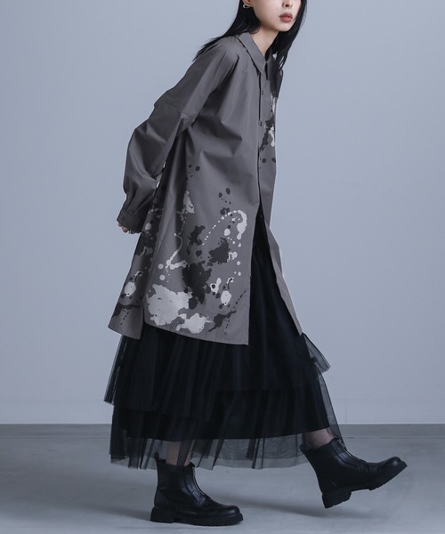 kOhAKU(コハク)の「『スプラッシュペイントシャツ』(シャツ/ブラウス・レディース・オフホワイト/チャコール・1/2)」の20枚目の写真