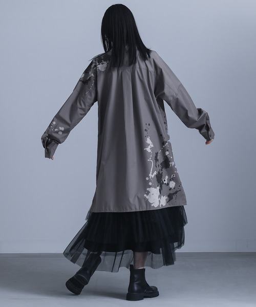 kOhAKU(コハク)の「『スプラッシュペイントシャツ』(シャツ/ブラウス・レディース・オフホワイト/チャコール・1/2)」の22枚目の写真