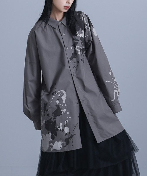 kOhAKU(コハク)の「『スプラッシュペイントシャツ』(シャツ/ブラウス・レディース・オフホワイト/チャコール・1/2)」の19枚目の写真