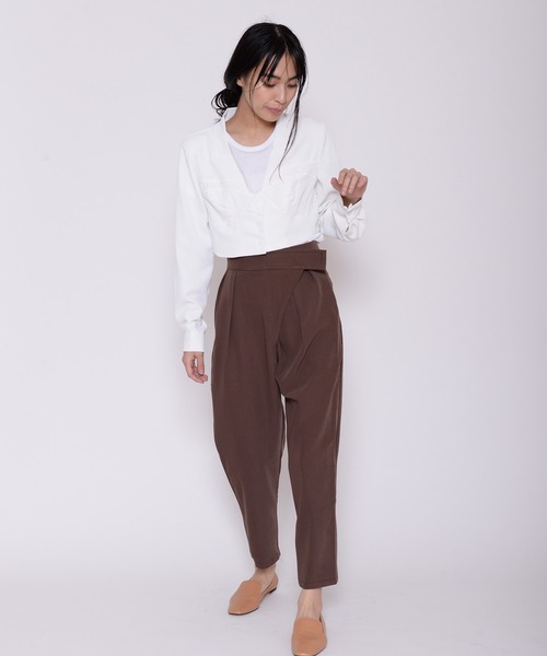 ECRIRE(エクリール)の「ラップベルトパンツ(その他パンツ・レディース・ダークブラウン・フリー)」の3枚目の写真