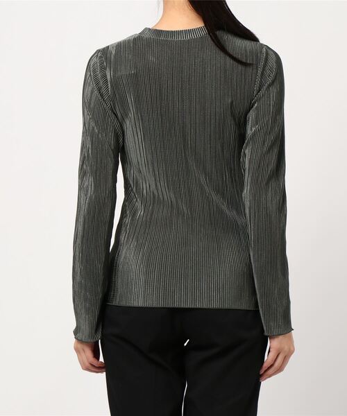 prose verse（プロズヴェール）の「《WEB限定》サテンプリーツ 長袖プルオーバー 袖メローリブブラウス ラウンドネック ミニプリーツブラウス（Tシャツ/カットソー・レディース・ブラック/カーキ/モカ/グレイッシュベージュ・ﾌﾘ-）」の6枚目の写真