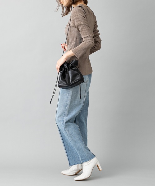 prose verse（プロズヴェール）の「《WEB限定》サテンプリーツ 長袖プルオーバー 袖メローリブブラウス ラウンドネック ミニプリーツブラウス（Tシャツ/カットソー・レディース・ブラック/カーキ/モカ/グレイッシュベージュ・ﾌﾘ-）」の13枚目の写真