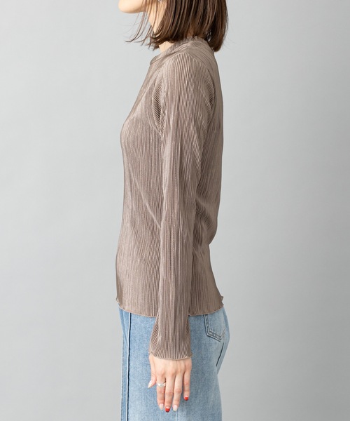 prose verse（プロズヴェール）の「《WEB限定》サテンプリーツ 長袖プルオーバー 袖メローリブブラウス ラウンドネック ミニプリーツブラウス（Tシャツ/カットソー・レディース・ブラック/カーキ/モカ/グレイッシュベージュ・ﾌﾘ-）」の17枚目の写真