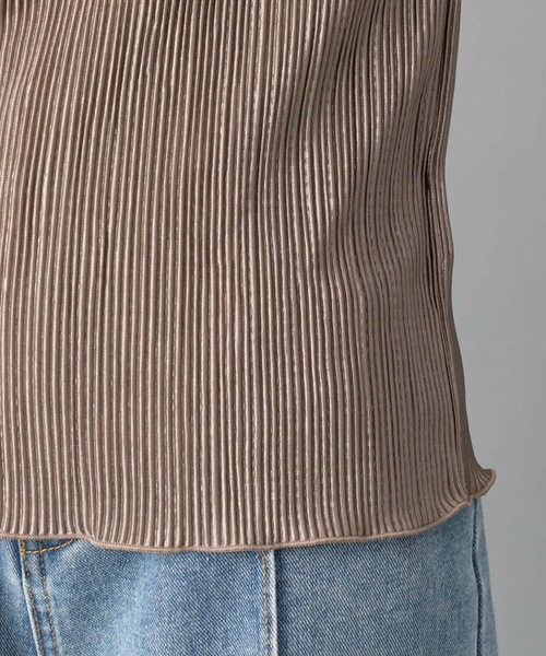 prose verse（プロズヴェール）の「《WEB限定》サテンプリーツ 長袖プルオーバー 袖メローリブブラウス ラウンドネック ミニプリーツブラウス（Tシャツ/カットソー・レディース・ブラック/カーキ/モカ/グレイッシュベージュ・ﾌﾘ-）」の21枚目の写真