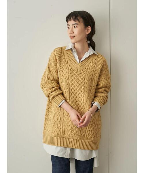 AMERICAN HOLIC（アメリカンホリック）の「チルデン斜めケーブルVネックニットチュニック  ＊〇（ニット/セーター・レディース・ベージュ/グレー/アイボリー/マルチ/ブラック・FREE）」の4枚目の写真