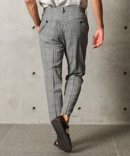 MEN'S BIGI（メンズビギ）の「【尾州産生地】ON/OFF兼用ウールチェックパンツ（スラックス・メンズ・ネイビー/グレー・01/03/02/04）」の5枚目の写真