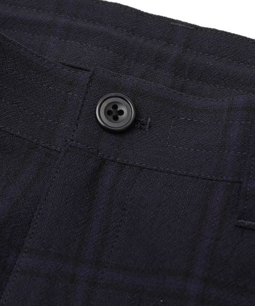 MEN'S BIGI（メンズビギ）の「【尾州産生地】ON/OFF兼用ウールチェックパンツ（スラックス・メンズ・ネイビー/グレー・01/03/02/04）」の19枚目の写真
