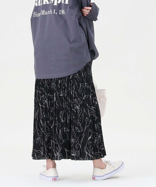 HONEYSUCKLE ROSE（ハニーサックルローズ）の「【HONEYSUCKLE ROSE】線画プリーツスカート（スカート・レディース・ライトベージュ/ブラック・M/L）」の7枚目の写真