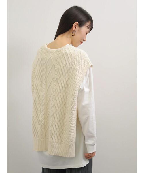 AMERICAN HOLIC（アメリカンホリック）の「ケーブルサイドスリットニットベスト　＊（ベスト・レディース・オフホワイト/モカ・FREE）」の18枚目の写真