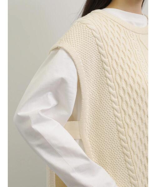 AMERICAN HOLIC（アメリカンホリック）の「ケーブルサイドスリットニットベスト　＊（ベスト・レディース・オフホワイト/モカ・FREE）」の15枚目の写真